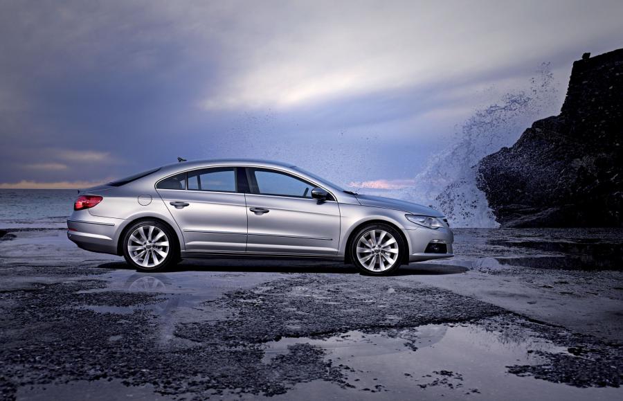  Volkswagen Passat CC 2008 года  (фото 25 из 121)